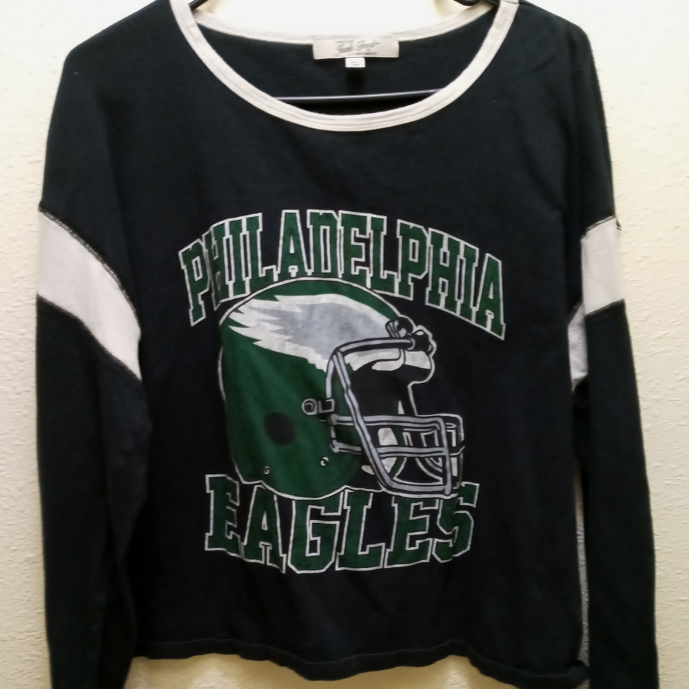 Vintage Eagles Top ~ Ladies 🏉